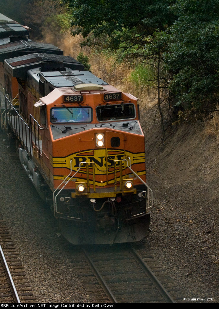 BNSF 4637